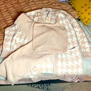 Sincerely Jules 3 Piece Set Size M Women Blush Sweater Material